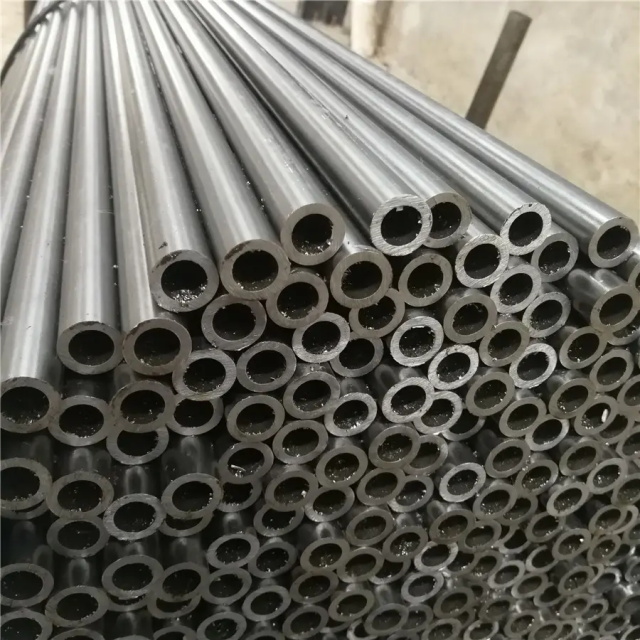 阿克苏q355d精密无缝钢管